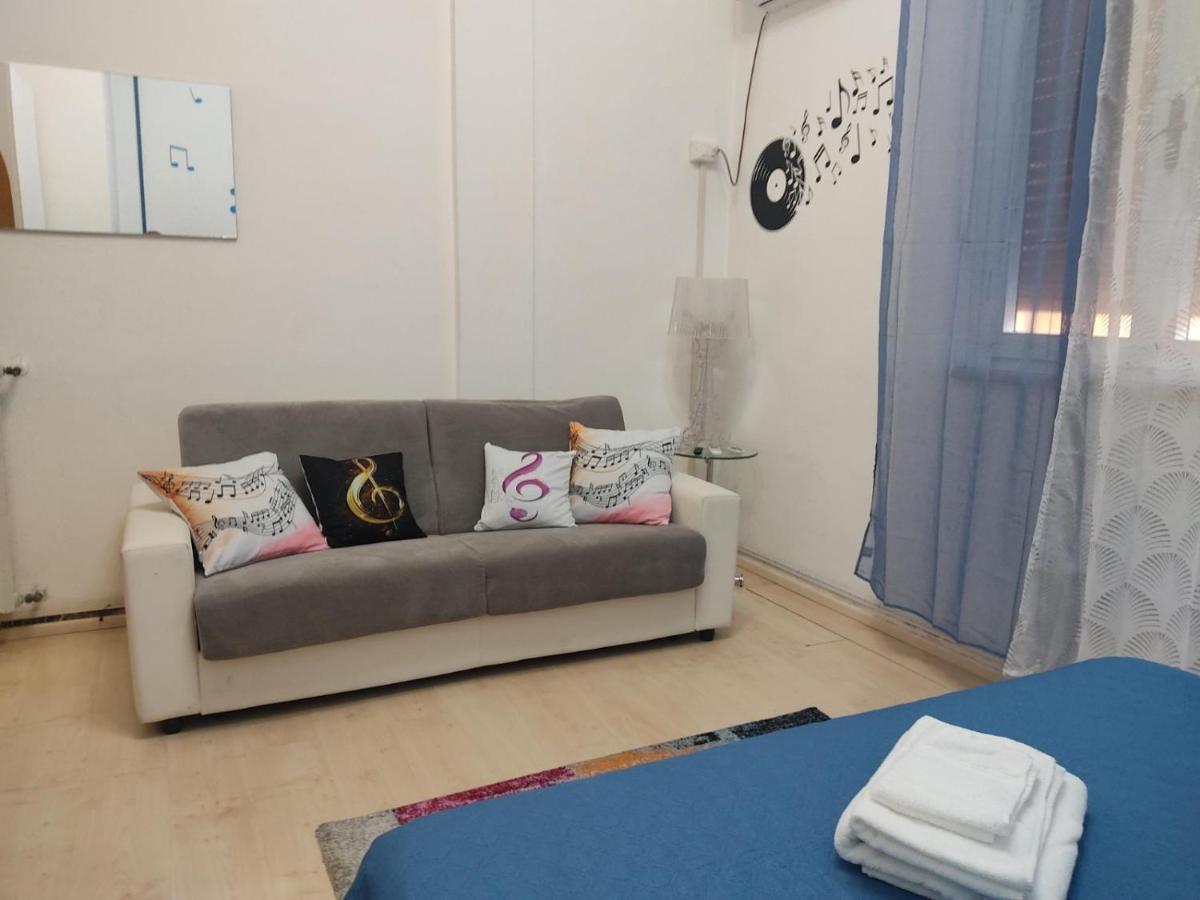 B&B Ale E Gio Piombino Exterior photo